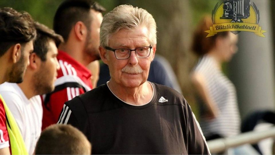 Der 68 Jahre alte Gerd Jennewein trainiert weiterhin die B-Klassen-Fußballer von Croatia Mainz. F: Haas