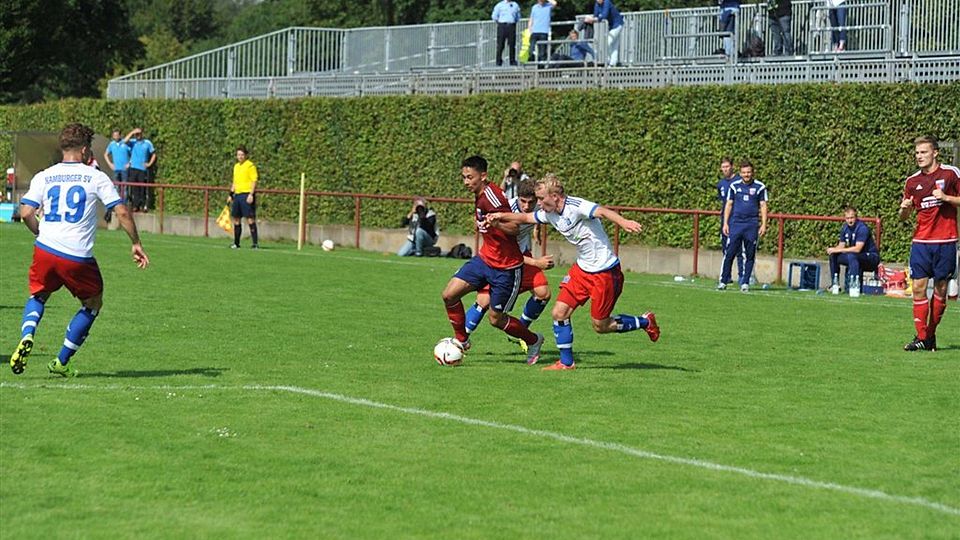 Wird ab Dezember nicht mehr für D/A in die Zweikämpfe gehen: Kevin Ingreso (links) wechselt auf die PhilippinenF: Daniel Berlin