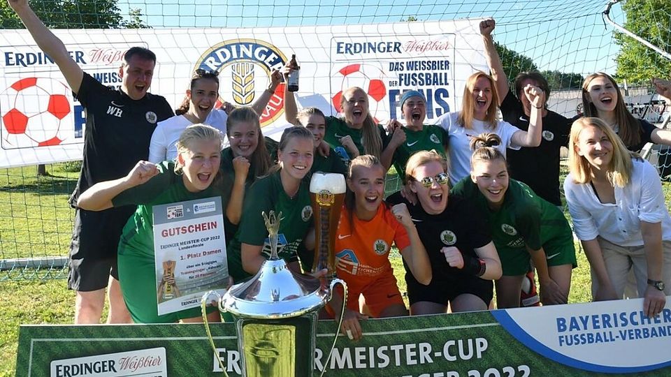 Die Frauen des FC Forstern II siegten im Landesfinale 2022.