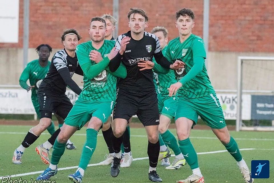 Nottuln (in Grün) schlug Spitzenreiter Kinderhaus und befindet sich plötzlich mitten im Aufstiegsrennen (Archivfoto).