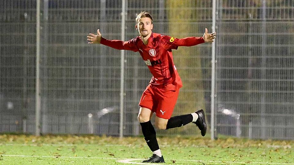 Yannik Jakubowski (Kilia Kiel) nach seinem 1-0. 