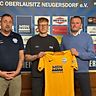 Max Hübern (mitte) steht ab der kommenden Saison wieder beim FC Oberlausitz Neugersdorf zwischen den Pfosten.