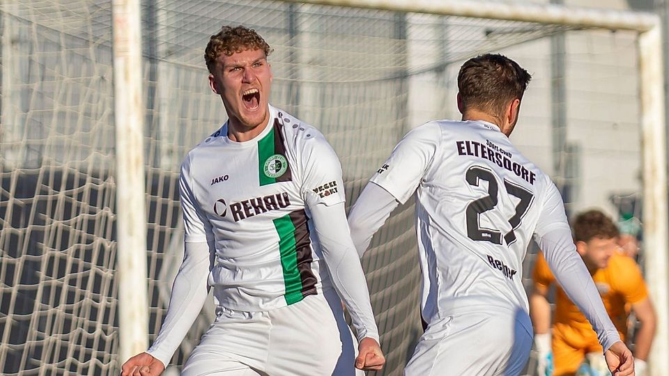 Ein Doppelpack für den Auswärtsdreier: Felix Rippert (l.) bejubelt einen seiner beiden Treffer am Audi-Sportpark. 