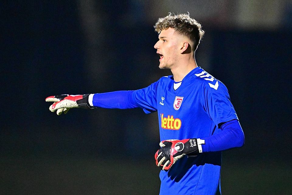 Justin Bartl gehört ab sofort dem Torhüterteam der SpVgg SV Weiden an. Justin Bartl gehört ab sofort dem Torhüterteam der SpVgg SV Weiden an.