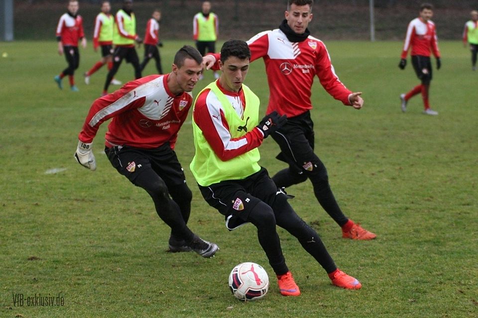 Joel Soñora (vorne), seit Wochen beim VfB II im Training, wurde nun fest verpflichtet.  Foto: Lommel