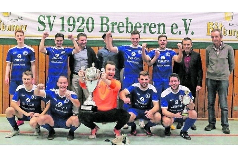 Der SV Breberen feierte den Gewinn des Gangelter Hallenfußball-Gemeindepokal 2019, in einem hochspannenden Finale wurde gegen FC Concordia Stahe-Niederbusch mit 2:1 (1:1) nach Entscheidungsschießen gewonnen. Foto: agsb