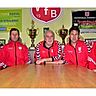 Co-Trainer Lucas Altenstrasser, Torwarttrainer Bodo Schustok, Teammanager Bert Hierl, Trainer Andreas Lahner und Co-Trainer Andreas Kröber arbeiten weiterhin an der Zukunft des VfB Straubing. F: Mark Glatki