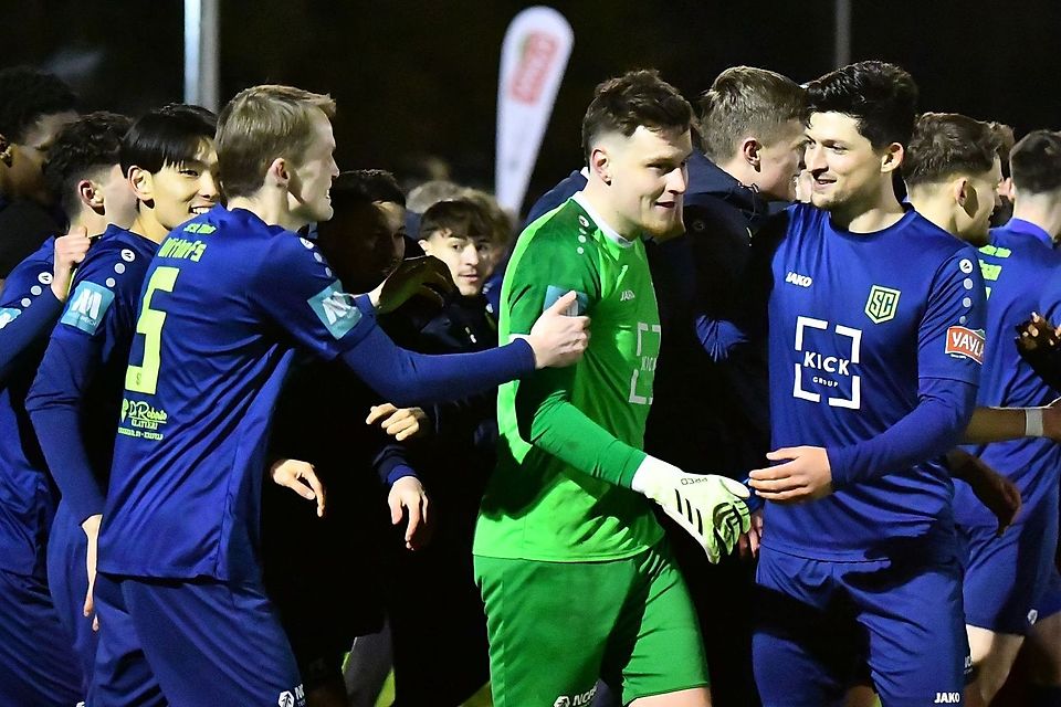 Keeper Simon Sell wehrte zwei Strafstöße ab.