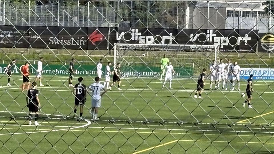 Das Derby zwischen Thalwil und Red Star endete 2:2 unentschieden.