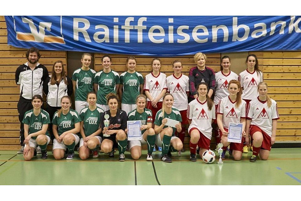 Der SV Sulzkirchen (grün) setzte sich bei der Hallenkreismeisterschaft gegen Vorjahresgewinner SV Leerstetten durch. F: Perzl
