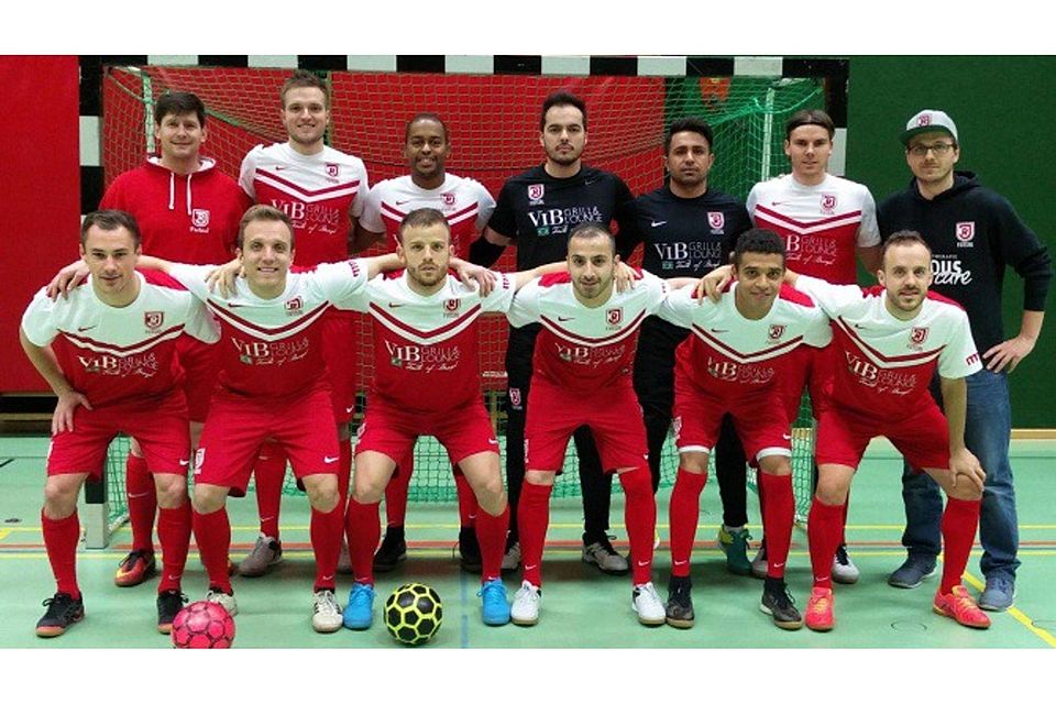 Jetzt wird's ernst: diese Mannschaft kämpft am Samstagabend um den Halbfinaleinzug bei der Deutschen Futsal-Meisterschaft. Foto: Verein