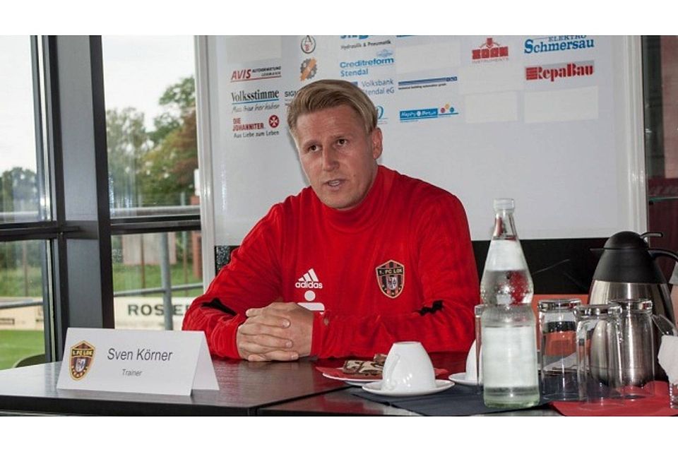 Lok-Coach Sven Körner zeigte sich im Anschluss auf der Pressekonferenz zufrieden.             F: Riemann