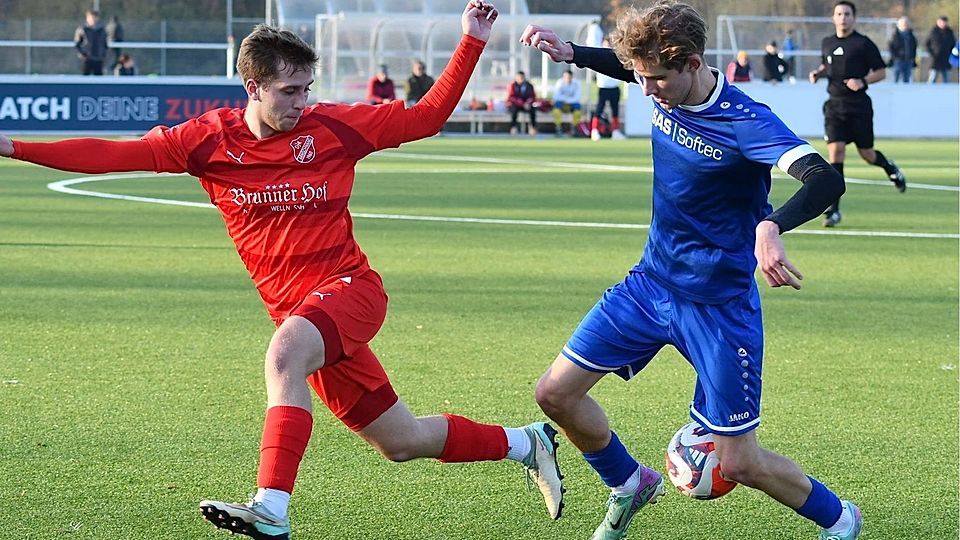 Die U23 der SpVgg SV Weiden (rechts, hier gegen Arnschwang) konnte ihre momentane Formstärke zum Jahresabschluss nochmal unter Beweis stellen.