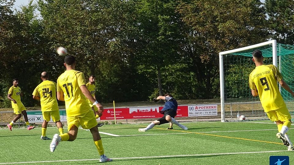 Unter anderem Francesco Florio und Ismail Tajjiou werden zum Schreck für Ataspor Worms