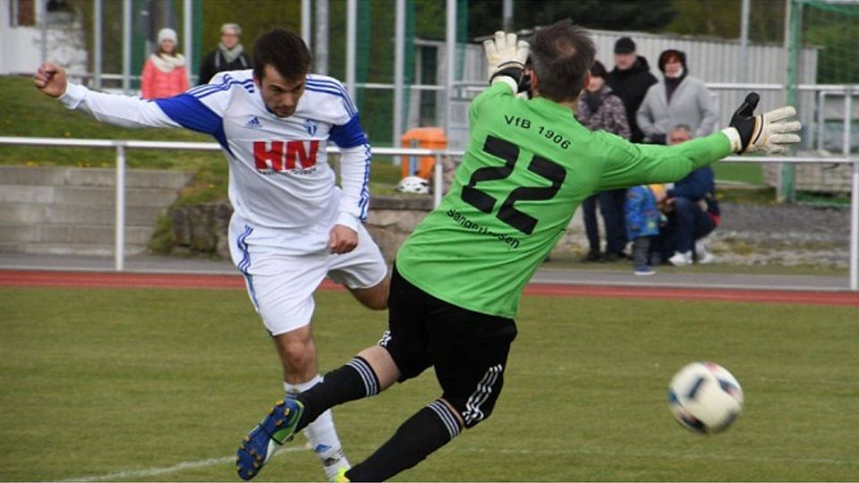 Steven Peseke markierte für Burg das 1:1 im Kellerduell beim VfB Sangerhausen.       F: Kalle Schmuck
