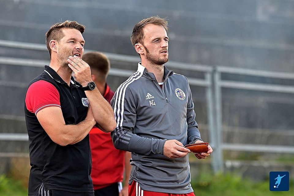 Alexander Geiger (re.) bildet in der nächsten Saison beim FC Sturm Hauzenberg wieder ein Trainer-Gespann mit Dominik Schwarz 
