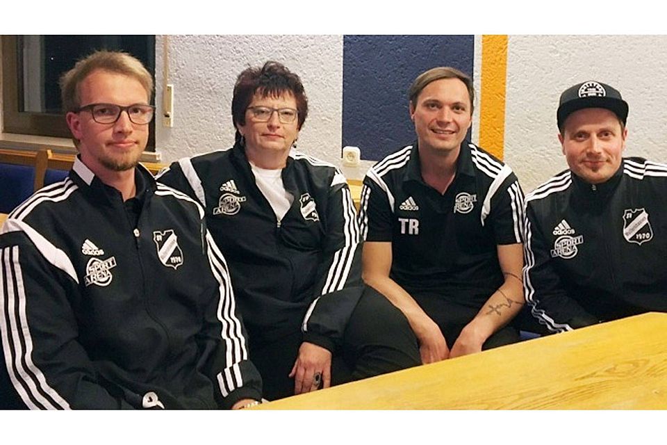 Gemeinsam trieben sie die Planungen beim SV Wulfertshausen voran (von links): Tobias Dauser (Spielertrainer SVW II), Brigitte Reisländer (Abteilungsleiterin), Bastian Schaller (Spielertrainer SVW I und Daniel Lechner (Sportlicher Leiter).
