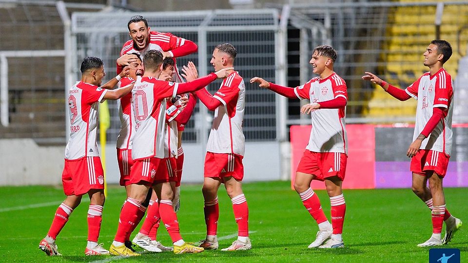 Knapper 3:2-Erfolg für die Bayern-Amateure in Überzahl gegen den FV Illertissen. 