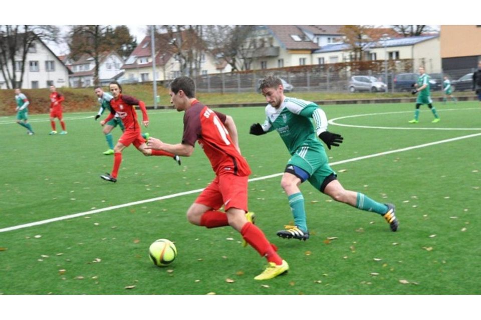 Der FC Isny (grüne Trikots) war gegen den SV Kressbronn erfolgreich. Foto: Michael Panzram