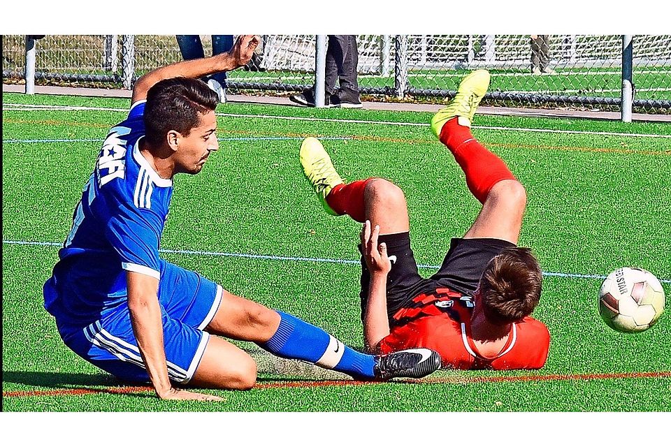 Mustafa Yesildaglar (links) sorgte beim Spiel in Neu-Ulm  für die zwischenzeitliche 1:5-Ergebniskosmetik. 