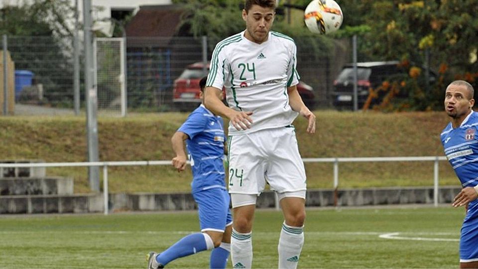 Marcel Daniel (24) traf zum 1:3 für den FCA. Foto: Andreas Rothermel