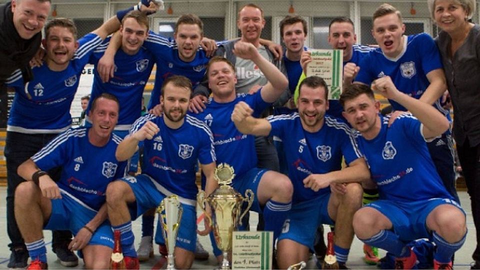 Sieg in Letschin: Die Wriezener vom FSV Blau-Weiß gewinnen den Oderbruchpokal.  ©MOZ/Edgar Nemschok