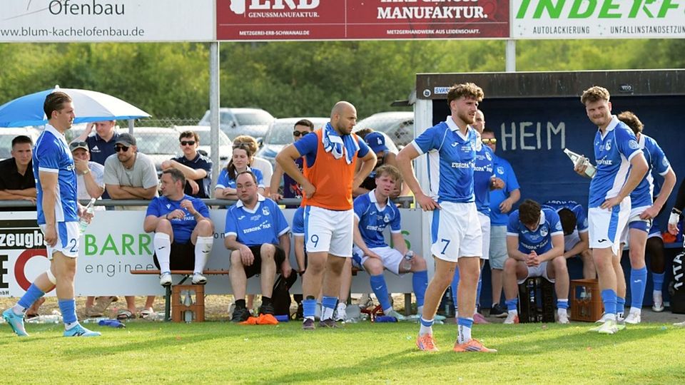 Traurige Gesichter beim SV Rust nach dem verlorenen Finale