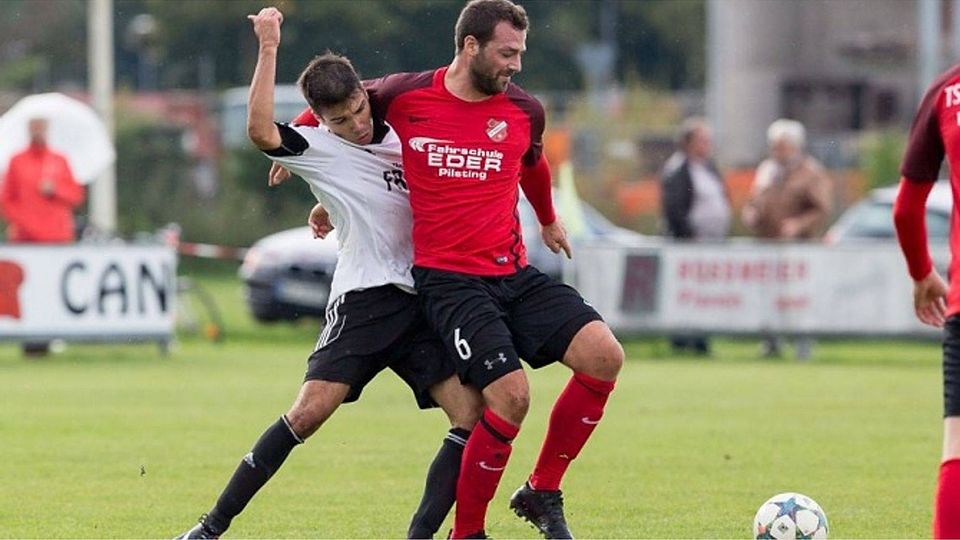 Daniel Ritt (re.) wird den TSV Pilsting im Sommer verlassen F: Becherer
