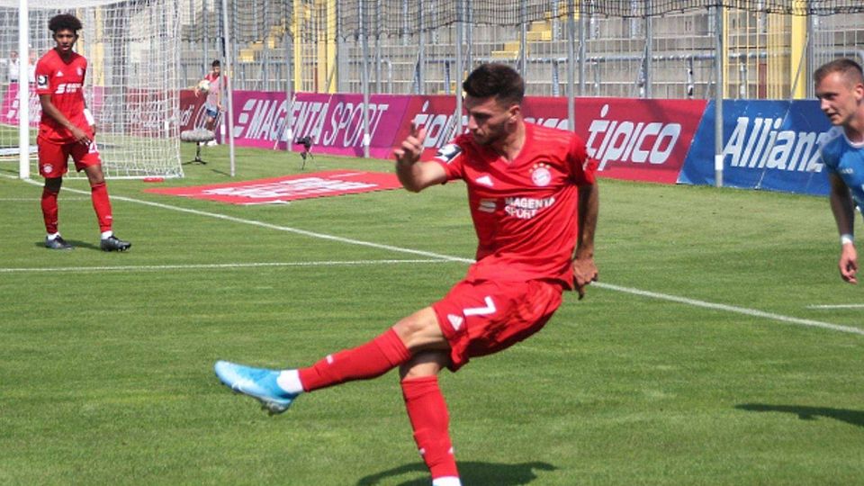Leon Dajaku traf dreimal im Trikot der deutschen U19- Nationalmannschaft. Adrian Goldberg