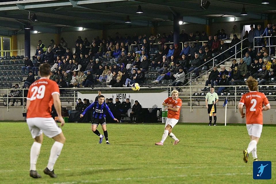 Über 600 Zuschauer am Weidener Wasserwerk sahen fulminante Hausherren.