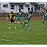 TSV Neustadt (gelb-schwarz) hielt dagegen, verlor aber gegen Aiglsbach (grün).  Foto: zar