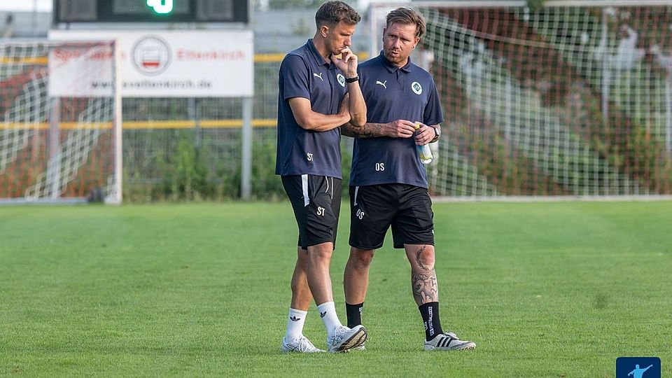 Stephan Steinhauser (links im Bild) steht ab sofort nicht mehr an der Seitenlinie des VfB. 