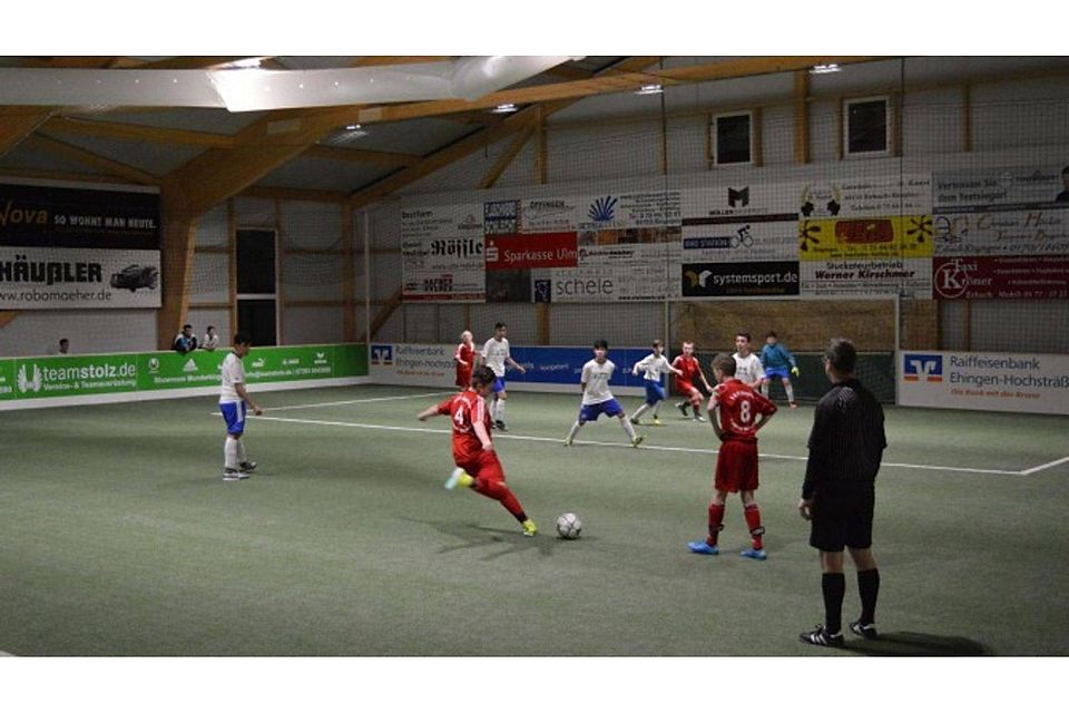 Der Wettbewerb der C-Junioren machte den Auftakt des Turnierwochenendes des SV Ringingen in der neuen Oxx-Sport-Arena. Foto: privat