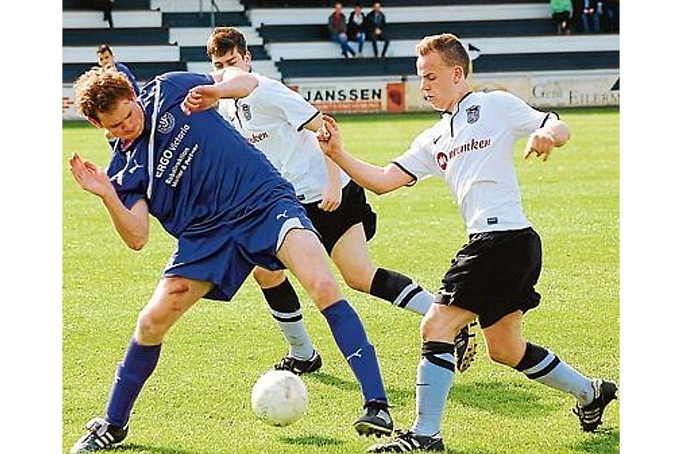 Setzt sich voll ein: Das Sevelter Eigengewächs Steffen Niehaus (lila Trikot, hier im Spiel in Gehlenberg) erwartet am Sonntag mit den Sportfreunden  den SV Bösel. Steffen Szepanski