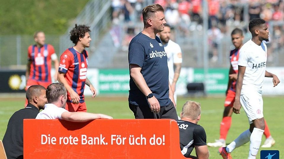 Wer ersetzt Björn Joppe auf der Trainerbank des Bonner SC?