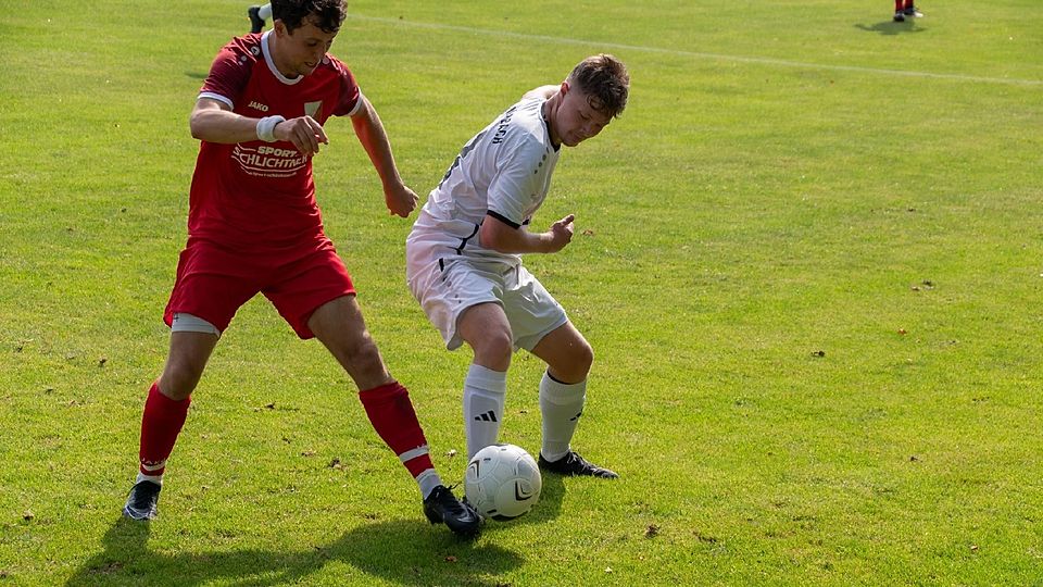 Wieder dabei: Lukas Frank (l.) kehrt ins Aufgebot des FC Real Kreuth zurück.