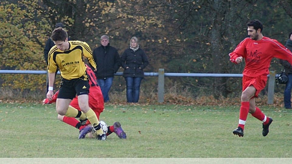 Spielszene TSV Strümpfelbrunn - SV Robern Foto : www.kk-design-werkstatt.de