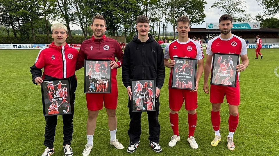 Fußball, Bezirksliga, SV Raisting - FC Aich 1:1, 18.5.2025, Foto: Halmel, einzelne Bild-Infos in Stichwörter