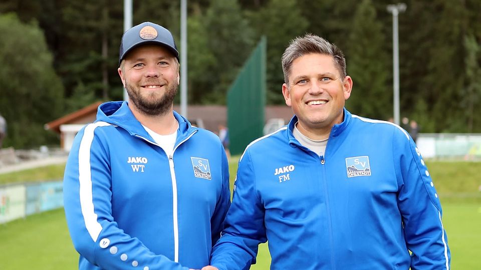 Hand drauf: Abteilungsleiter Florian Müller (r.) wurde mit Tobias Weber schnell fündig.