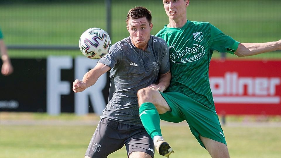 Traf doppelt für den FC Raindorf: Luca Politanow (links).