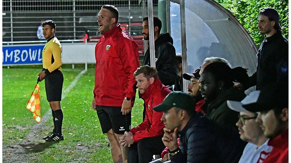 FCU-Trainer Andreas Faber hatte 16 Spieler im Training, was in den vergangenen Wochen undenkbar war. „Ich habe gleich wieder das Taktikbuch rausgeholt“, witzelt er über den Trainingsbetrieb.