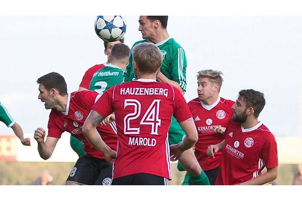 Die Kicker des FC Sturm Hauzenberg dürfen den Derbydreier in Hutthurm bejubeln. F: Hönl