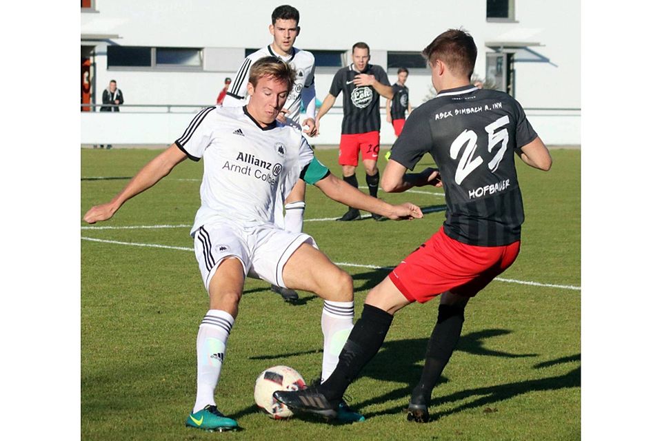 Premiere möglich: Neurieds Maximilian Demmer (l.) könnte erstmals in dieser Saison in der Startelf stehen. A-Foto: Rutt