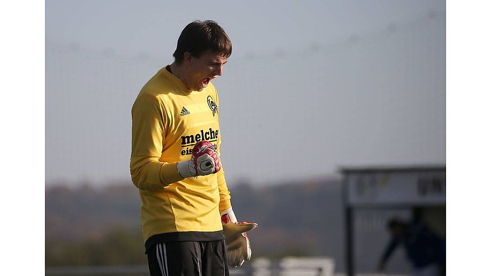 Torwart Patrick Wehner freut sich über das 2:1 gegen die FSG Weilnau/W/S. Ihm ist es zu verdanken, dass der Usinger TSG II dieser Sieg gelang.