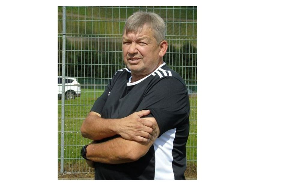 In seiner sechsten Saison bei der SG Mittelmosel muss Trainer Roland Fuhr das Team nach vielen Wechseln auf mehreren Positionen umbauen.