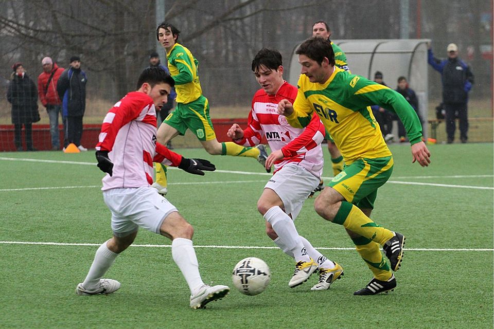 Gegen Einheit Rudolstadt wurde am 9. März auf Kunstrasen gespielt. F: Thomas Rinke