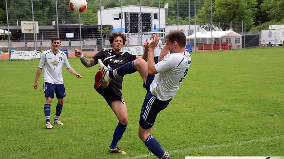 Höfingen II sichert sich im Ortsderby gegen Enosis Leonberg einen Punkt. Foto: Claude Rapp