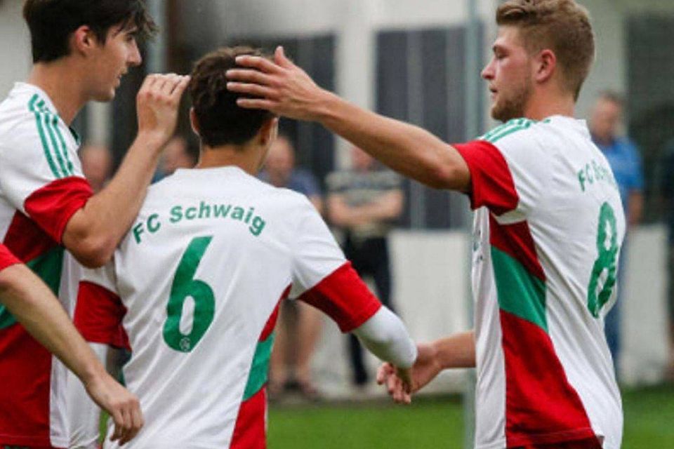 Nils Wölken lässt den FC Schwaig mit Last Minute Treffer jubeln.