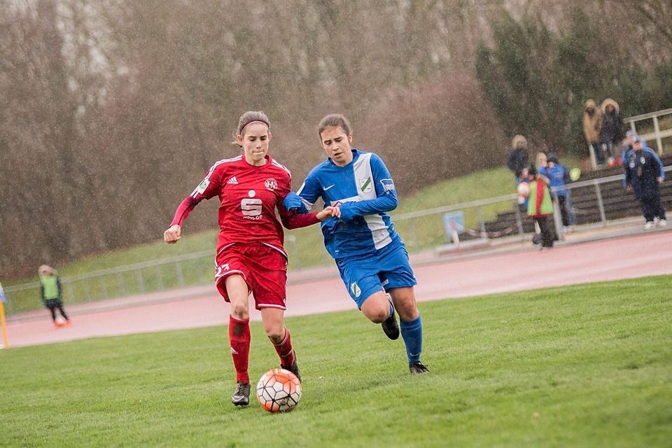 Svea Kurrek (links) spielt mit 16 Jahren in der 2. Bundesliga der Frauen