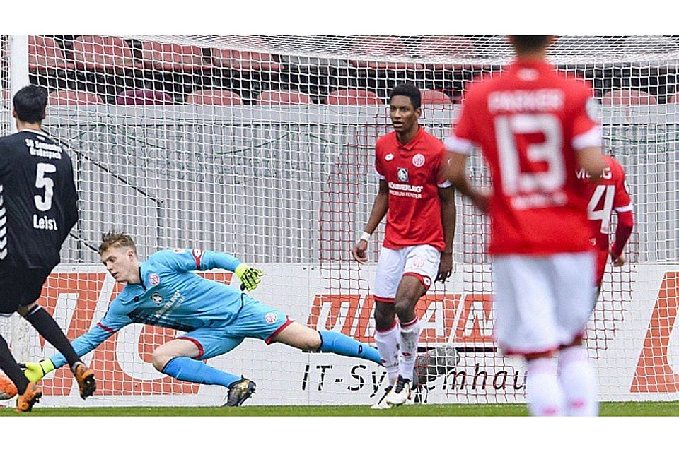 Die Nullfünfer Amateure konnten im Testspiel gegen den Oberligisten Schott Mainz überzeugen. F: Images